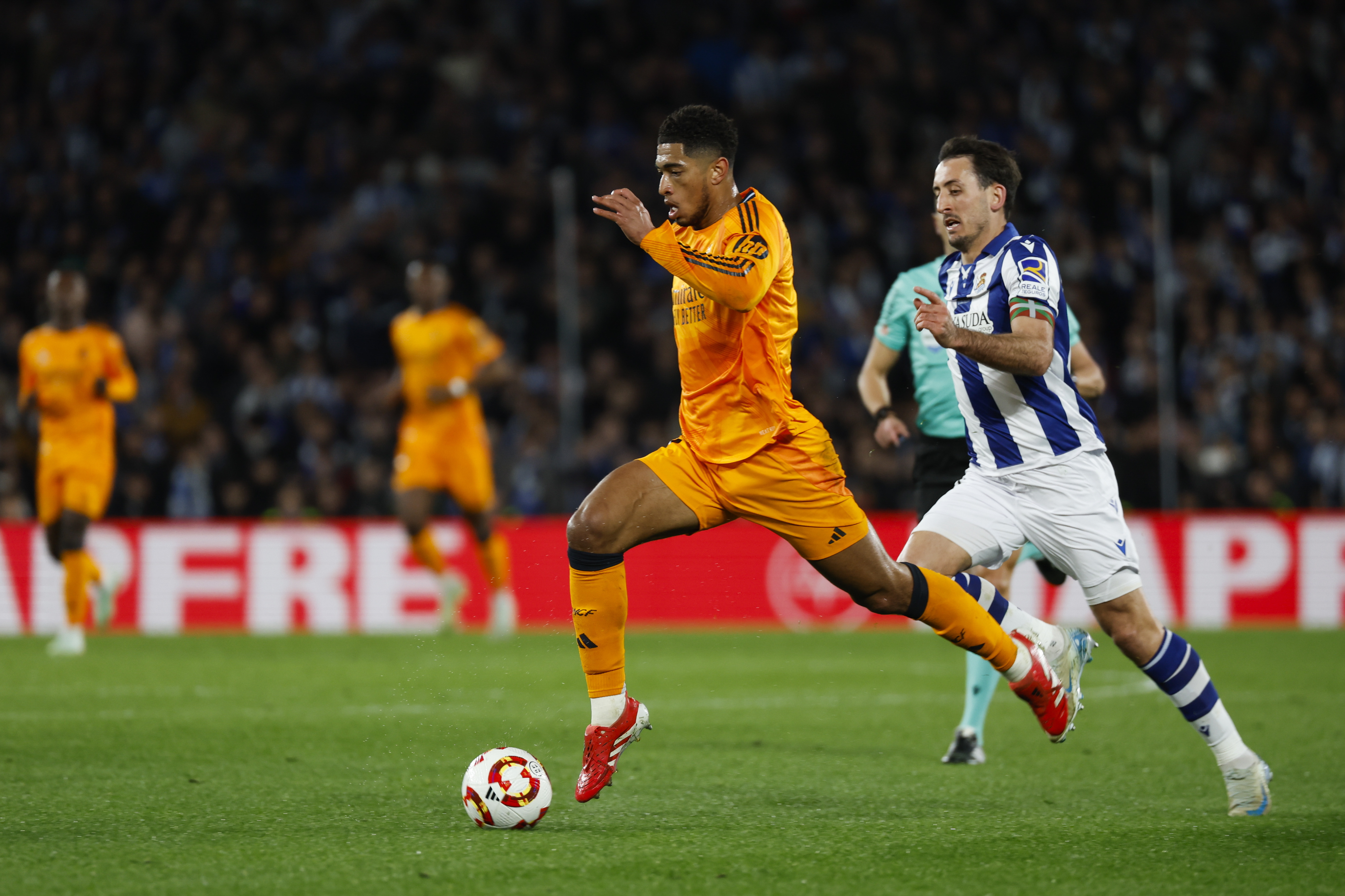 西班牙球员因身体不适选择退出世界杯预选赛的简单介绍